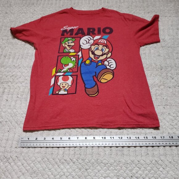 Super Mario Bros - Super Mario & Friends Big Boy's Red T-Shirt Size Small - Picture 3 of 15
